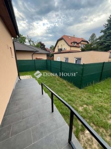 Eladó ikerház, Budapesten, XVIII. kerületben 94.5 M Ft, 3 szobás