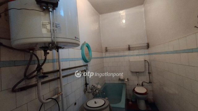 Eladó családi ház, Jászberényben 33 M Ft, 2+1 szobás