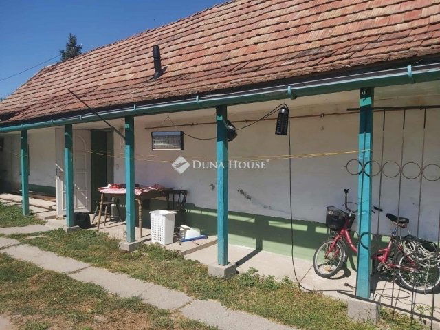 Eladó családi ház, Szigetújfalun 36 M Ft, 2 szobás