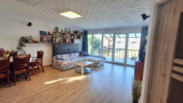 Eladó nyaraló, Szajolon 47.5 M Ft, 2 szobás