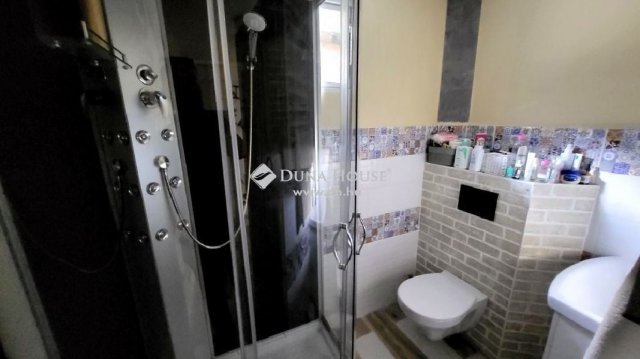 Eladó családi ház, Érden 160 M Ft, 7 szobás