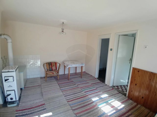 Eladó családi ház, Galgahévízen 28 M Ft, 2 szobás