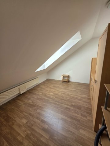 Kiadó téglalakás, albérlet, Pécsett 140 E Ft / hó, 1+1 szobás