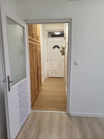 Eladó téglalakás, Szombathelyen 45.8 M Ft, 2+1 szobás