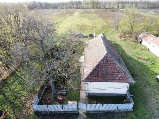 Eladó családi ház, Jászágón 18.9 M Ft, 2 szobás