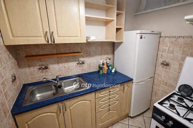 Eladó téglalakás, Egerben 53 M Ft, 2+1 szobás