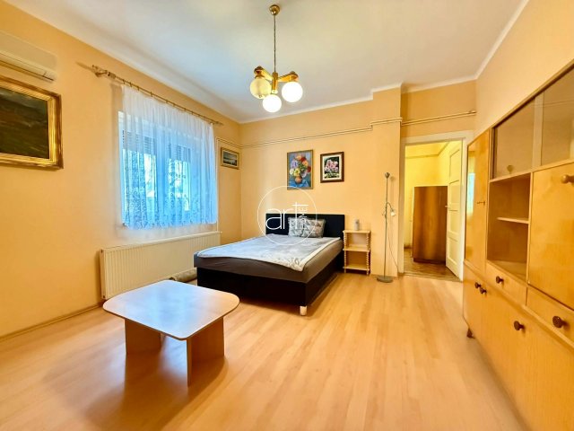 Eladó téglalakás, Szegeden, Bajai úton 59.9 M Ft, 1+2 szobás