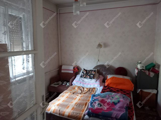 Eladó családi ház, Orosházán 22 M Ft, 4 szobás