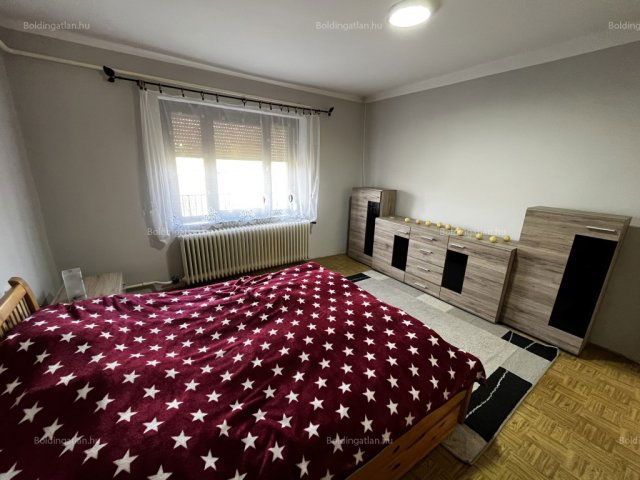 Eladó családi ház, Kadarkúton 17.9 M Ft, 3 szobás