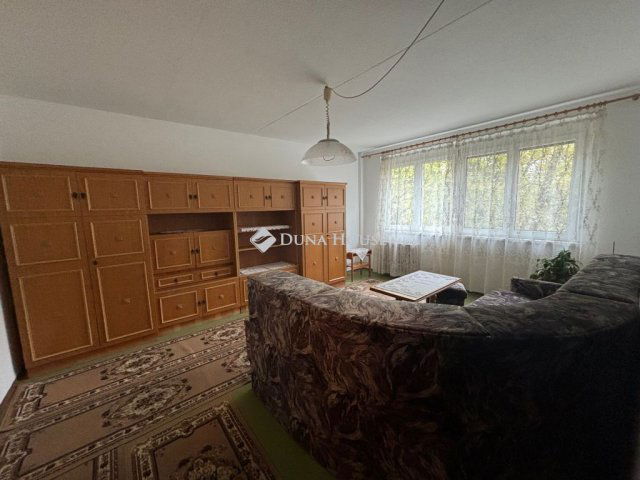 Kiadó panellakás, albérlet, Kecskeméten, Muraközy János utcában