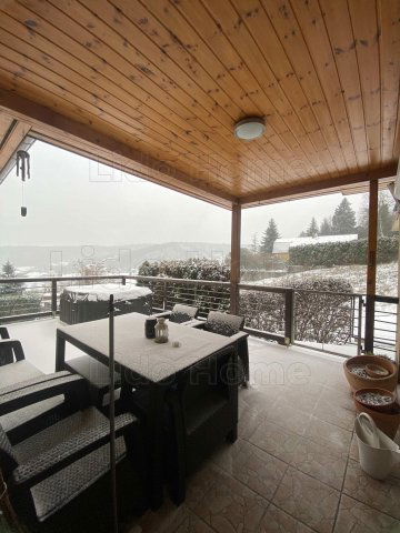 Eladó családi ház, Törökbálinton 219.9 M Ft, 4 szobás