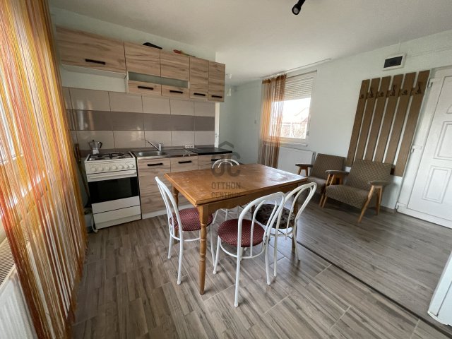 Eladó családi ház, Debrecenben 33 M Ft, 1 szobás