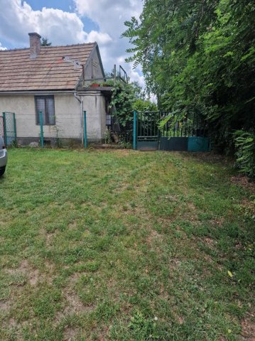 Eladó nyaraló, Oroszlányban 13 M Ft, 2 szobás