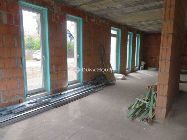 Eladó ikerház, Szegeden 99 M Ft, 3 szobás / költözzbe.hu