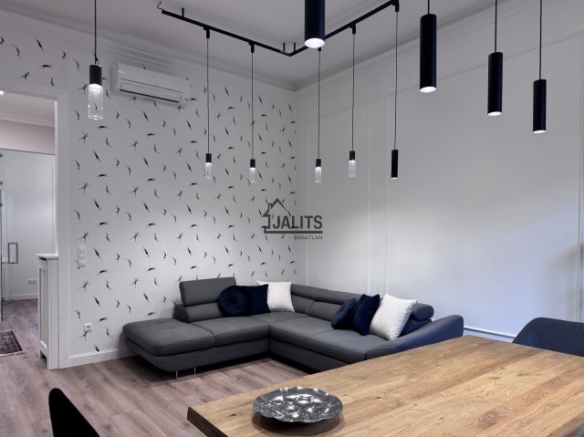 Kiadó téglalakás, albérlet, Budapesten, I. kerületben, 2 szobás