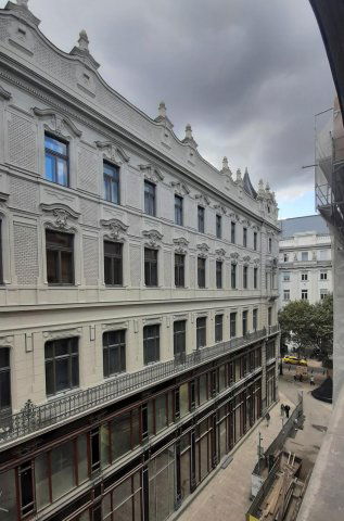 Eladó téglalakás, Budapesten, V. kerületben, Kígyó utcában