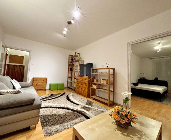 Kiadó panellakás, albérlet, Budapesten, XV. kerületben, 3 szobás