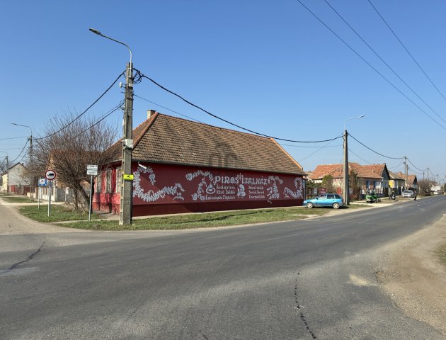 Eladó üzlethelyiség, Hajdúnánáson 54.99 M Ft