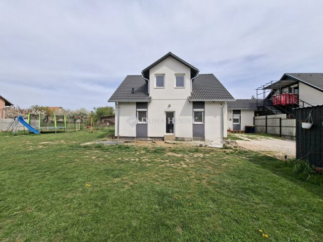 Eladó ikerház, Gyömrőn 99 M Ft, 3 szobás / költözzbe.hu