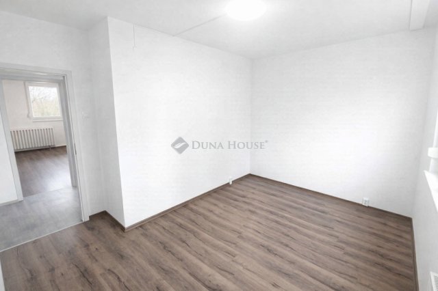 Eladó panellakás, Kecskeméten 52.49 M Ft, 3 szobás