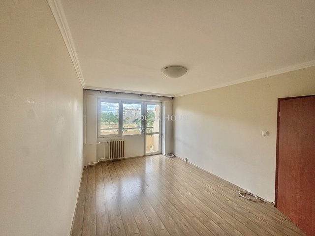 Eladó panellakás, Székesfehérvárott 70 M Ft, 3 szobás