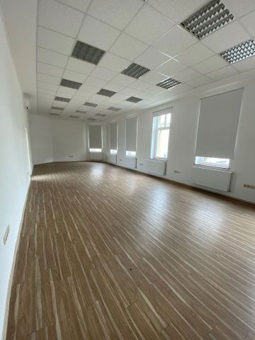 Kiadó iroda, Győrött 270 E Ft / hó, 1 szobás