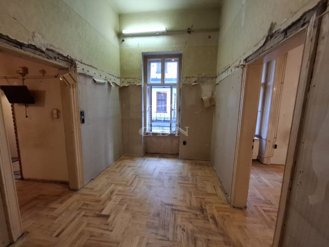 Eladó téglalakás, Budapesten, VII. kerületben, Erzsébet körúton