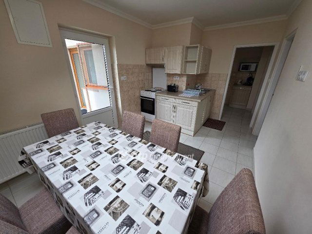 Eladó nyaraló, Hajdúszoboszlón 269 M Ft, 12 szobás