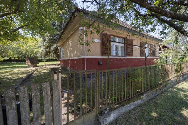 Eladó családi ház, Szandán 22 M Ft, 2 szobás
