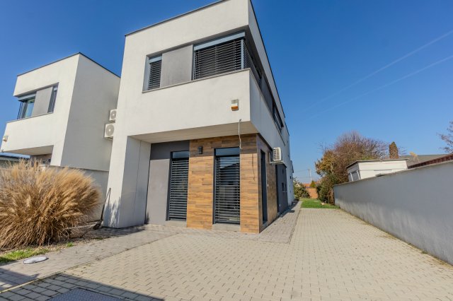 Kiadó ikerház, albérlet, Miskolcon 350 E Ft / hó, 9 szobás