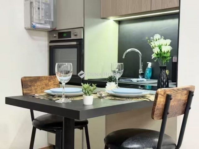 Eladó téglalakás, Budapesten, VI. kerületben 55 M Ft, 1 szobás