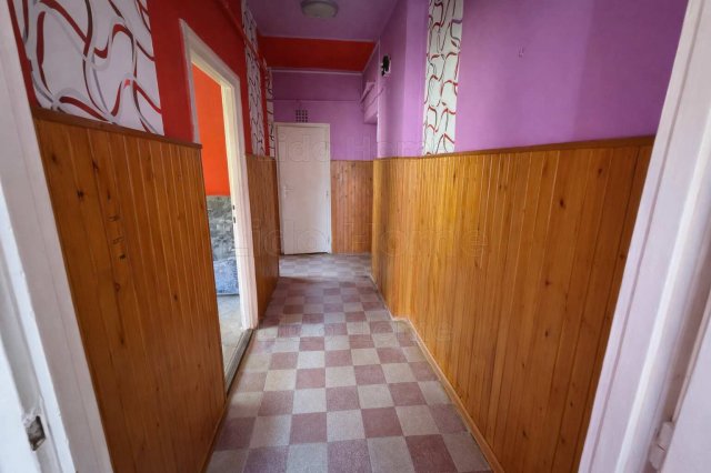 Eladó téglalakás, Lovásziban 13.5 M Ft, 2 szobás