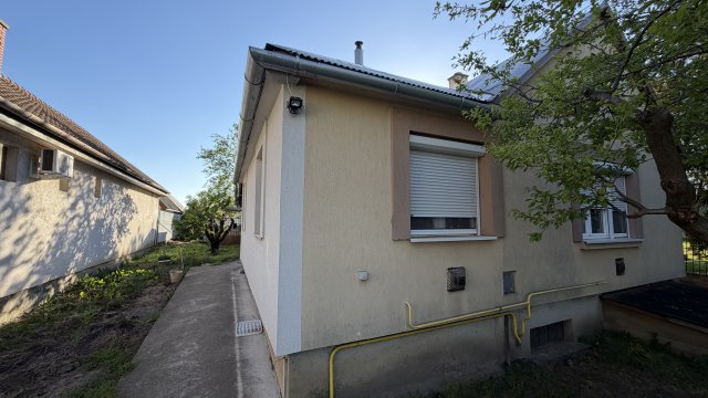 Eladó családi ház, Székesfehérvárott 54.9 M Ft, 2 szobás