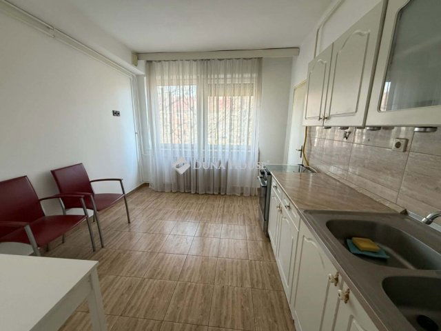 Eladó téglalakás, Kecskeméten, Gyenes Mihály téren 69.9 M Ft