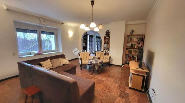 Eladó családi ház, Budapesten, III. kerületben 169 M Ft