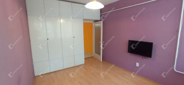 Eladó téglalakás, Zalaegerszegen 44 M Ft, 3 szobás