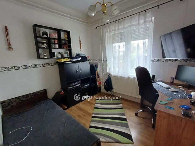 Eladó családi ház, Magyon 19.5 M Ft, 4 szobás