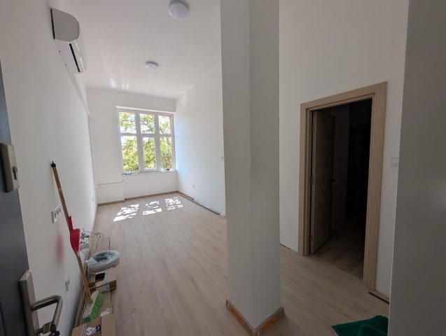 Eladó téglalakás, XXI. kerületben, Karácsony Sándor utcában