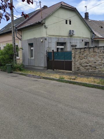 Kiadó családi ház, albérlet, XX. kerületben, Mikszáth utcában