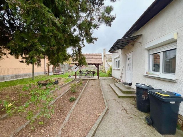 Eladó családi ház, Gárdonyban 64.9 M Ft, 2 szobás
