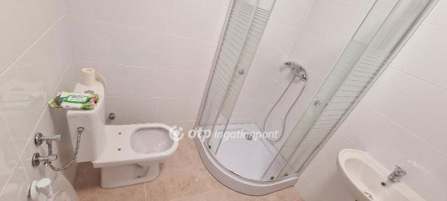 Eladó családi ház, Szigetszentmiklóson 89.5 M Ft, 2+1 szobás