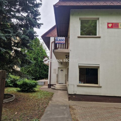 Eladó családi ház, Budapesten, XIV. kerületben, Egressy úton