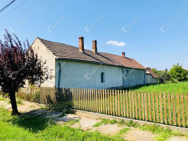 Eladó családi ház, Nemesvidán 14.9 M Ft, 4 szobás