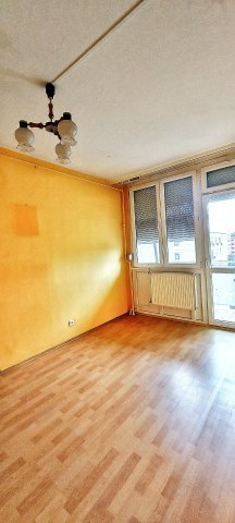 Eladó panellakás, Budapesten, XV. kerületben, Kőrakás parkban