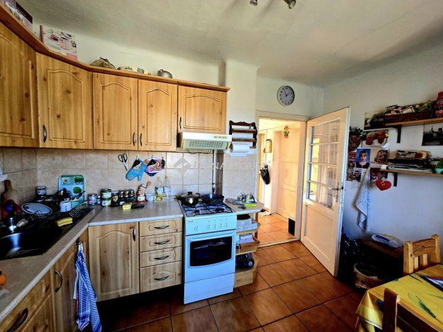 Eladó családi ház, Pécsett, Csákány utcában 33.4 M Ft