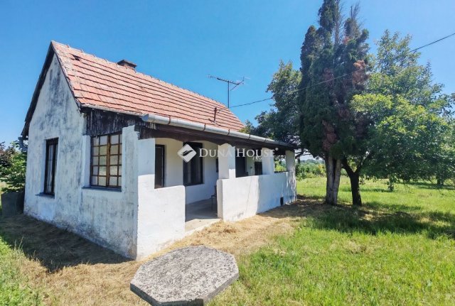 Eladó családi ház, Csurgón 7.5 M Ft, 1 szobás