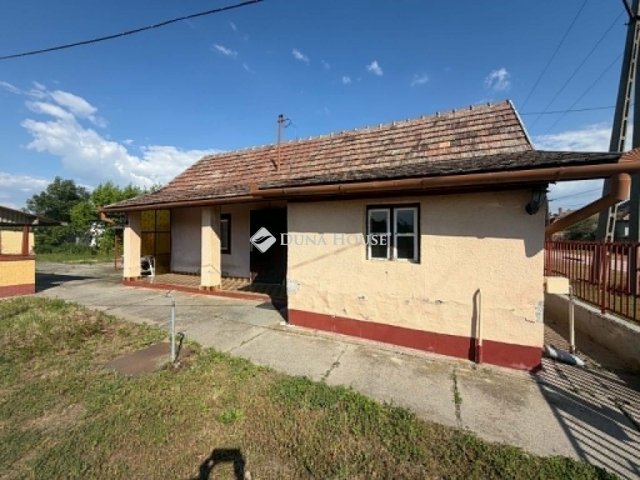 Eladó családi ház, Pilisen 22.9 M Ft, 3 szobás