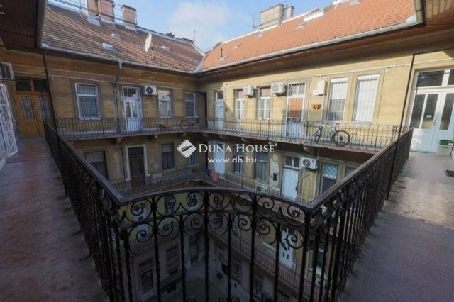 Eladó téglalakás, Budapesten, VII. kerületben 77.9 M Ft