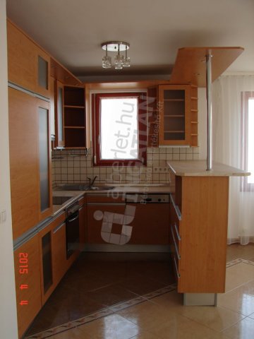 Eladó téglalakás, Budapesten, III. kerületben, Perényi úton