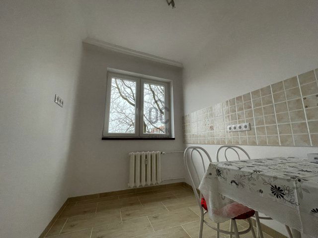 Eladó téglalakás, Gyöngyösön 30 M Ft, 1 szobás